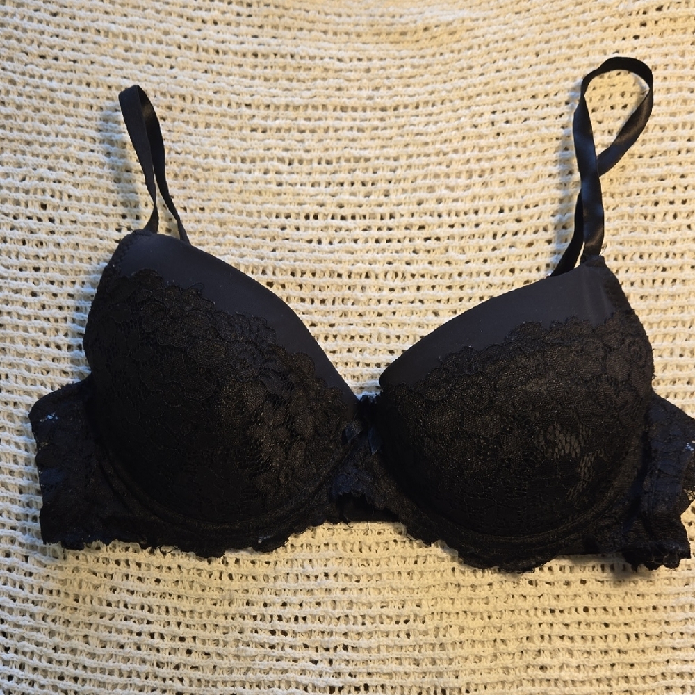 Marilyn Monroe Black Lace Bra